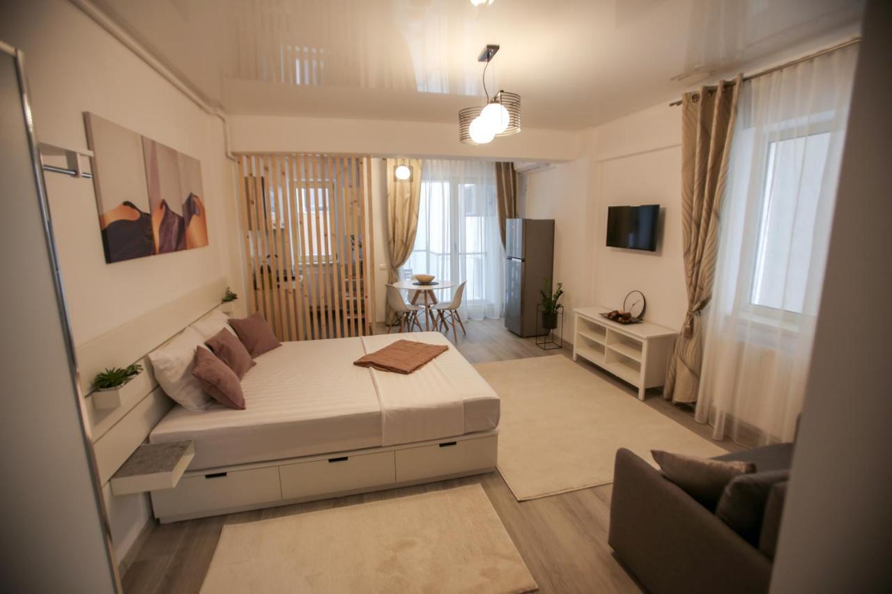 Premium Studios Mamaia Nord - Marea La 50M Năvodari Extérieur photo
